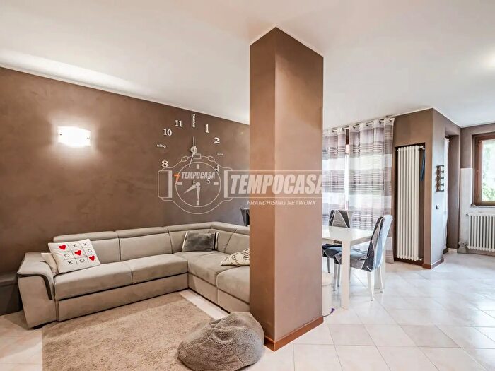 Appartamento bilocale in vendita in Via Benedetto Croce, Trezzano Sul Naviglio