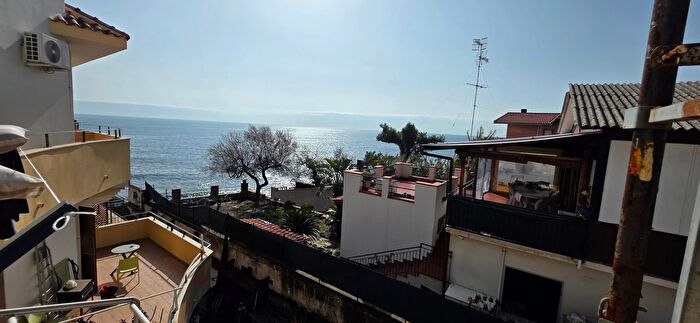 Appartamento trilocale in vendita in Riposto