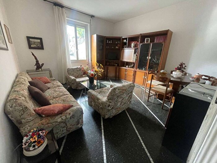 Appartamento con 5 locali in vendita in Via Missolungi, Nervi, Genova