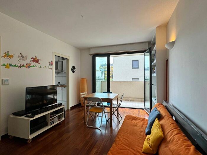 Appartamento bilocale in affitto in Via Luigi Manzotti, Dergano, Milano