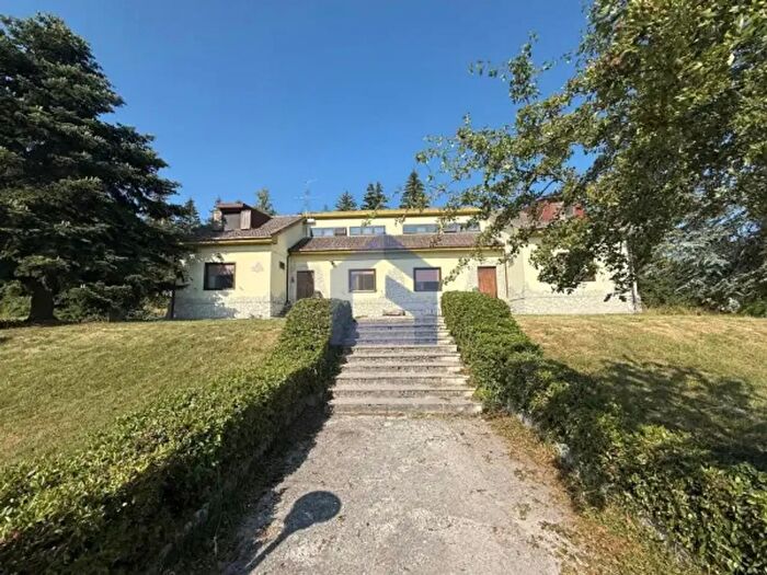 Casa con 6 locali in vendita in Strada Provinciale Istonio Sangrina, Pescopennataro