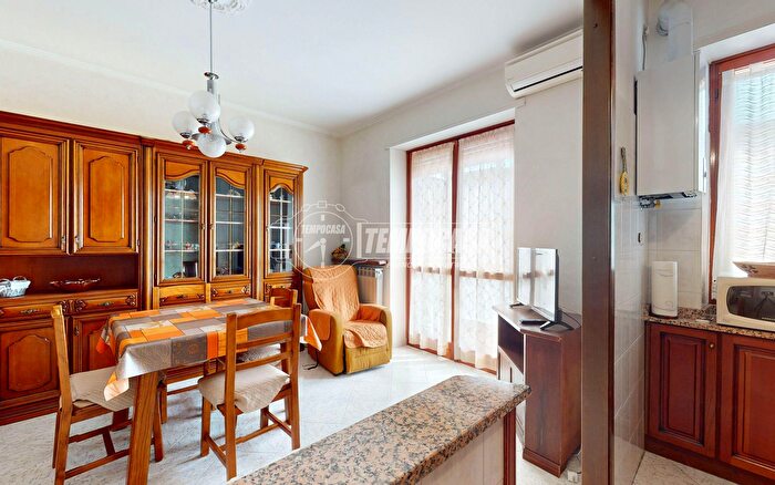 Appartamento trilocale in vendita in Via Vincenzo Monti, Orbassano