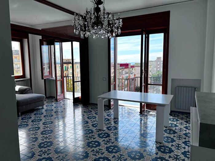 Appartamento trilocale in affitto in Salerno, Salerno