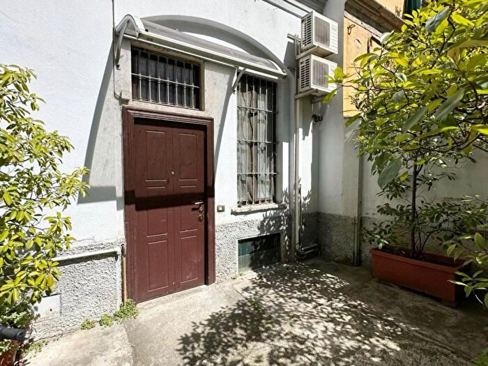 Appartamento bilocale in affitto in Via Altaguardia, Porta Romana Medaglie d'Oro, Milano