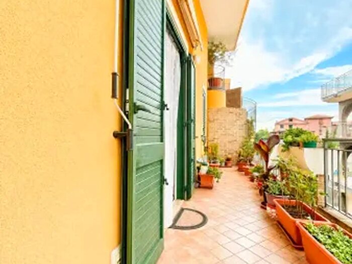 Appartamento trilocale in vendita in Via Carlo Parisi, Giarre