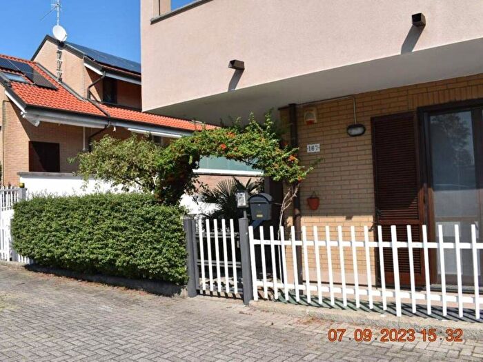 Appartamento monolocale in affitto in Via Fratelli Signorelli, Centro, Garbagnate Milanese