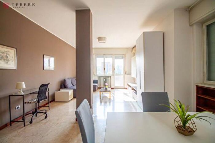 Appartamento quadrilocale in vendita in Via Mecenate, Milano