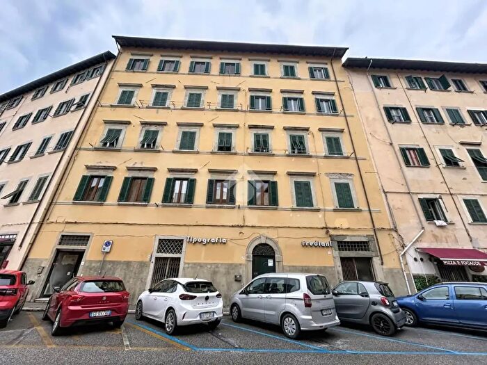 Appartamento bilocale in vendita in Via Strozzi, Livorno