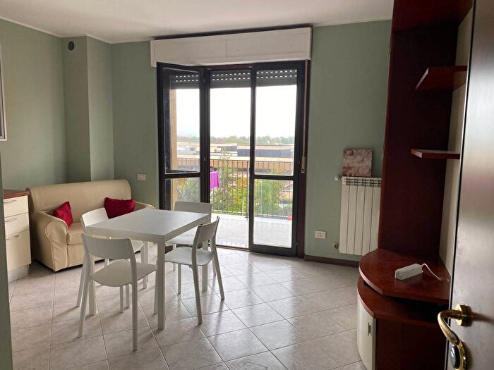 Appartamento bilocale in affitto in Piazza Michele Alboreto, Rozzano