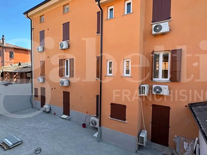 Appartamento trilocale in vendita in Via del Greto, Bologna