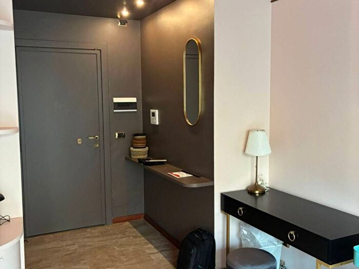 Appartamento bilocale in affitto in Viale Belisario, Pagano, Milano