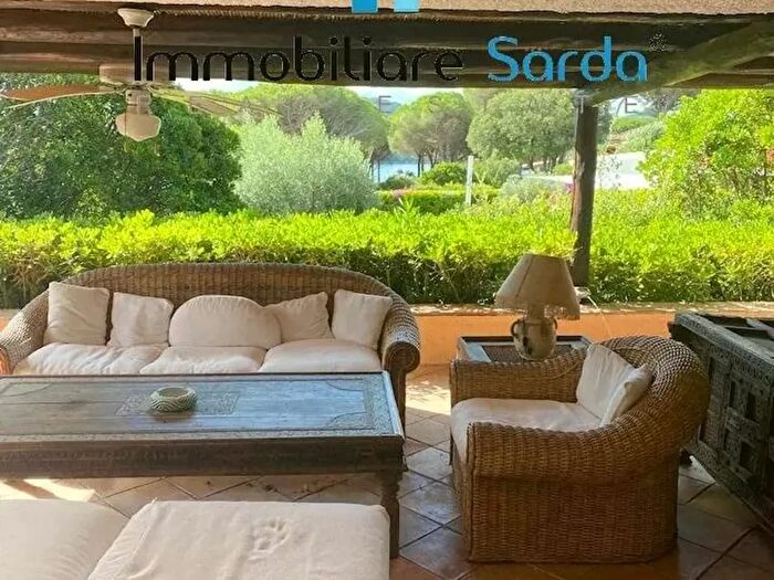 Casa con 10 locali in vendita in Santa Teresa Gallura