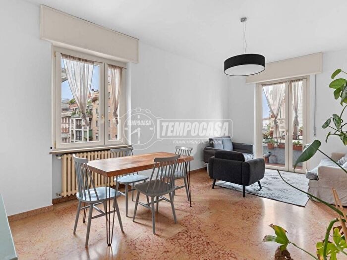 Appartamento trilocale in affitto in Via Spartaco, Cadore, Milano