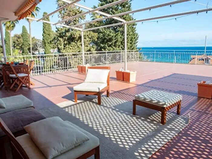 Appartamento trilocale in vendita in Via Aurelia, Sanremo