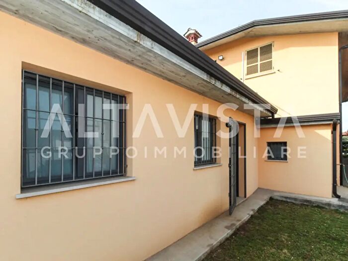 Case in Vendita e in Affitto - 3