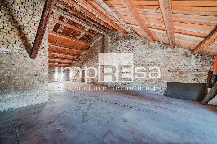 Appartamento trilocale in vendita in Via Cima, Conegliano