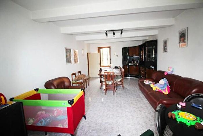 Appartamento con 6 locali in vendita in Acqualagna