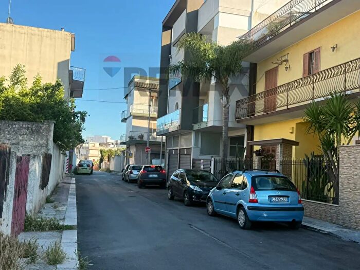 Appartamento trilocale in vendita in Via Bersagliere Nicola di Cristo a, Modugno