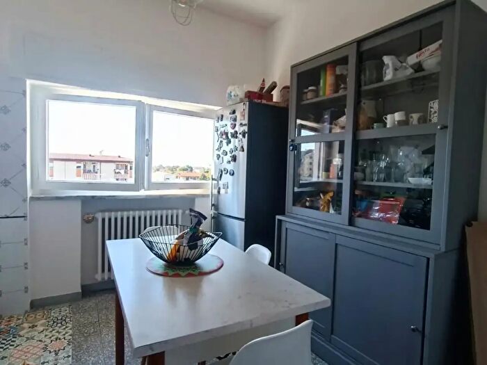 Appartamento quadrilocale in vendita in Massa