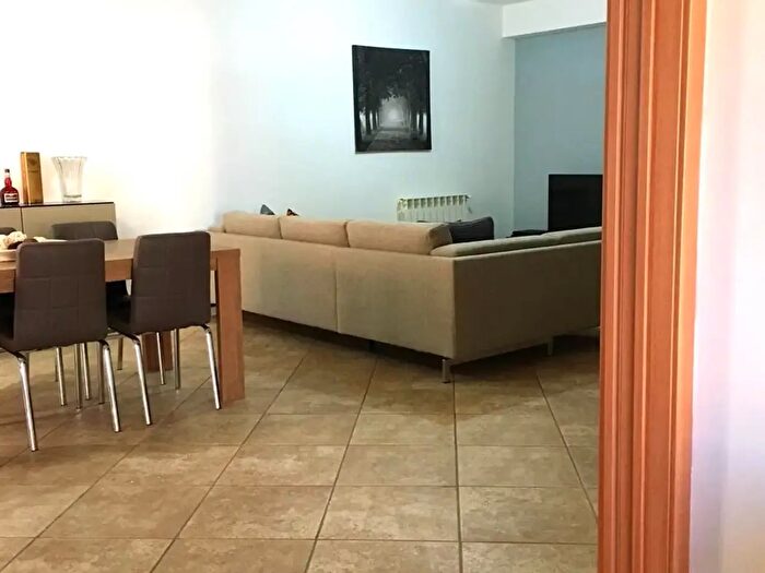 Appartamento con 6 locali in vendita in Via G LI Causi, Lentini