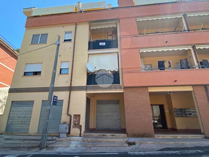 Appartamento trilocale in vendita in Via Umberto I, San Polo Dei Cavalieri