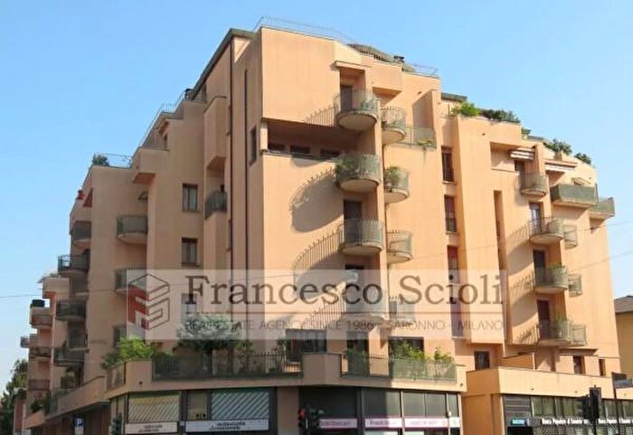 Appartamento quadrilocale in vendita in Via Giuseppe Verdi, Saronno