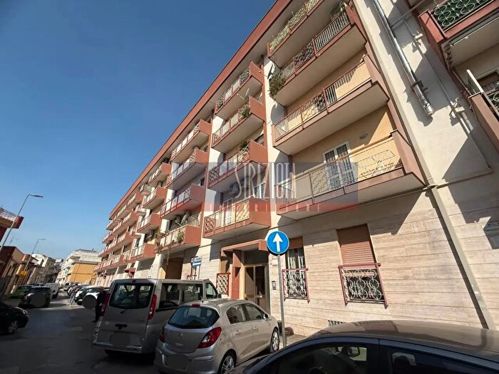 Appartamento trilocale in vendita in Via delle Vele, Bari