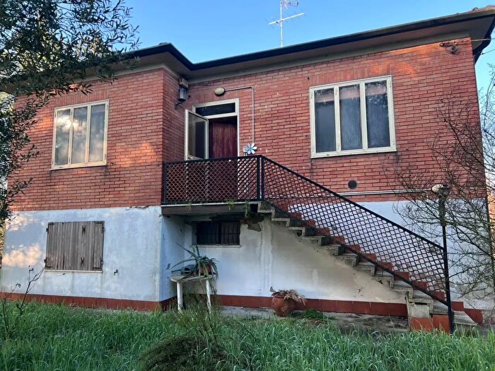 Casa con 10 locali in vendita in Via Ravenna, Ferrara