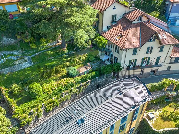 Appartamento bilocale in vendita in Via Enrico Caronti, Blevio