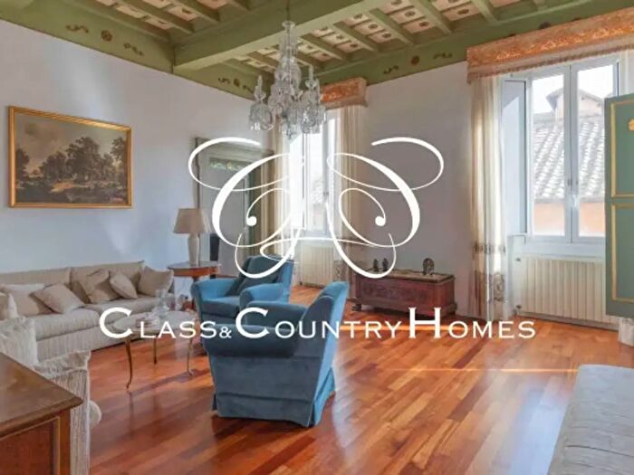 Appartamento con 5 locali in vendita in Via Giulia, Roma