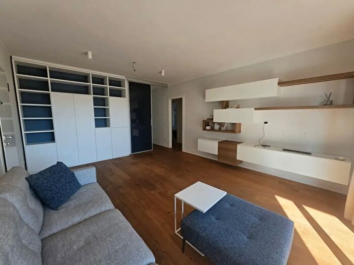 Appartamento trilocale in vendita in Via Raffaele Adimari, Rimini
