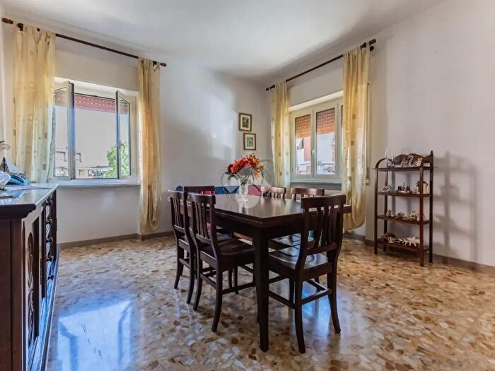 Appartamento con 5 locali in vendita in Via a Frey, Ronciglione