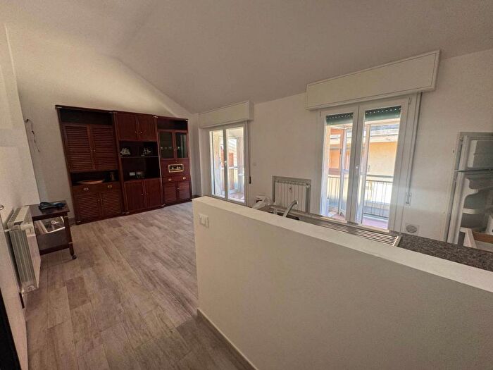 Casa con 5 locali in affitto in Piazza Roma, Centro Storico, Chiavari