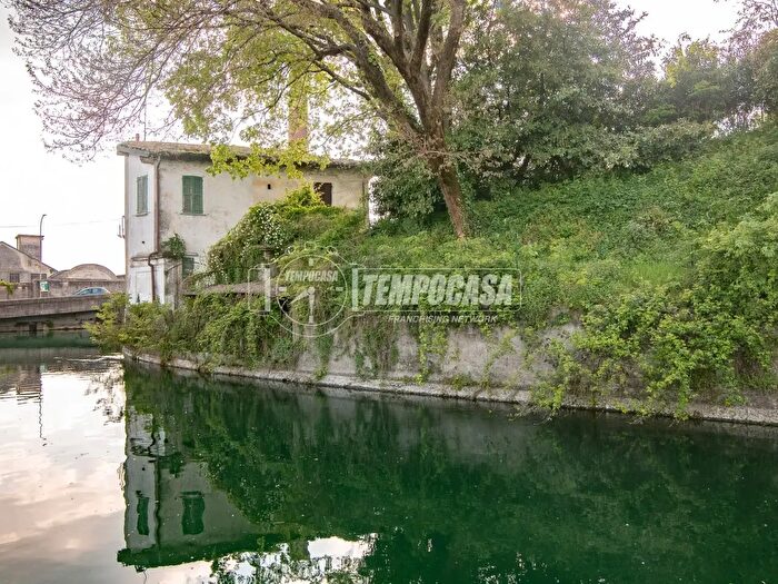 Casa con 5 locali in vendita in Via SantAntonio, Vaprio DAdda