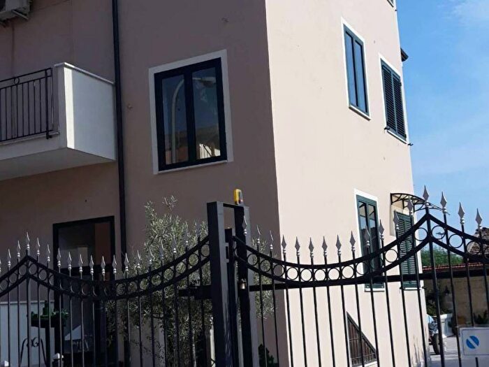 Appartamento quadrilocale in affitto in via Vicenza, Marcianise