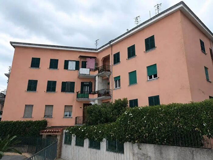 Appartamento quadrilocale in vendita in Via, Messina
