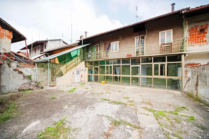 Casa con 5 locali in vendita in Via San Martino, Montanaro