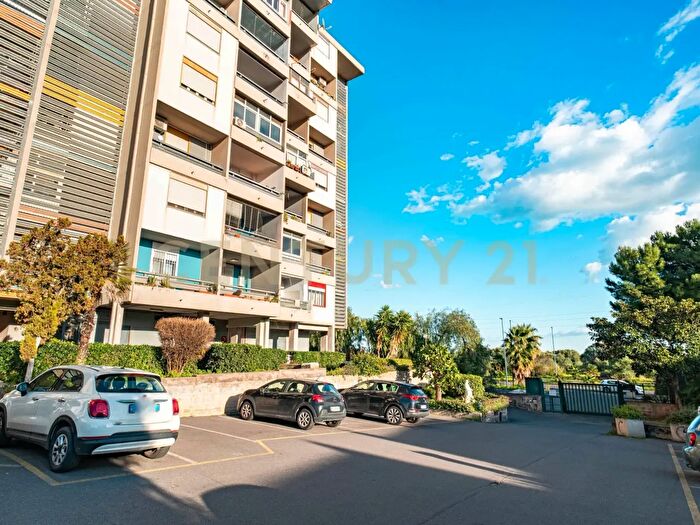 Appartamento quadrilocale in vendita in Viale Castagnola, Catania