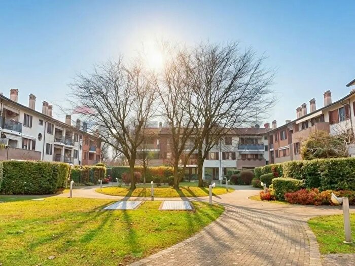 Appartamento trilocale in vendita in Cernusco Sul Naviglio