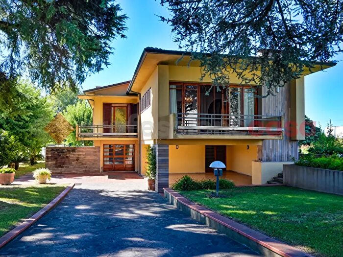 Casa con 5 locali in vendita in Via dei Ceccotti, Capannori