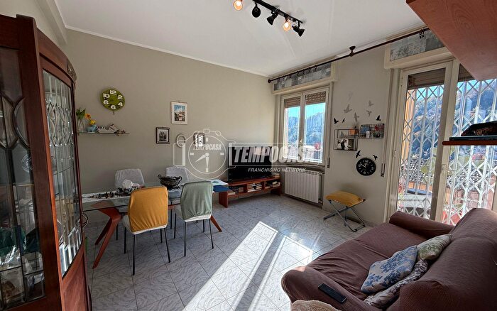 Appartamento trilocale in vendita in Via Nolfi, Como