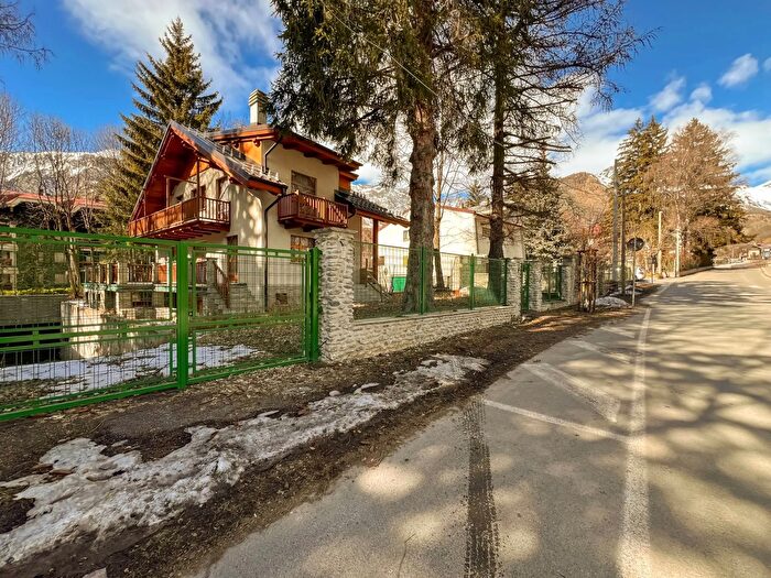 Casa monolocale in vendita in Viale Bramafam, Bardonecchia
