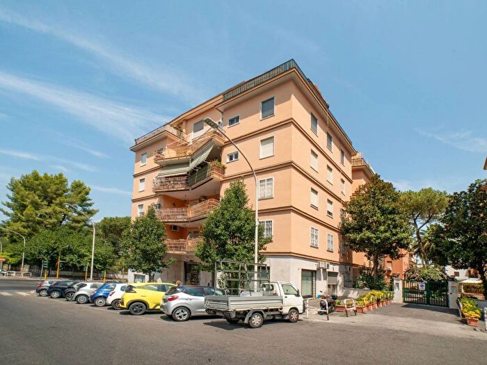 Casa trilocale in affitto in Via Aristide Leonori, Ardeatino Montagnola, Roma