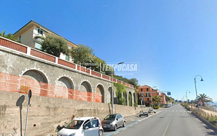 Appartamento quadrilocale in vendita in Via Enrico Fermi, Cogoleto