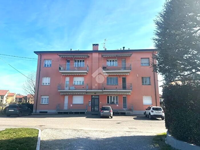 Appartamento trilocale in vendita in Via San Bartolomeo, Missaglia