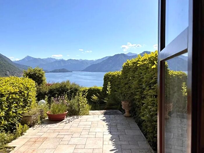 Appartamento quadrilocale in vendita in Argegno