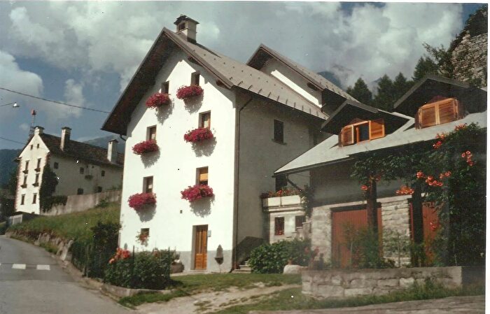 Casa con 6 locali in vendita in Località Cresta Premia, Premia