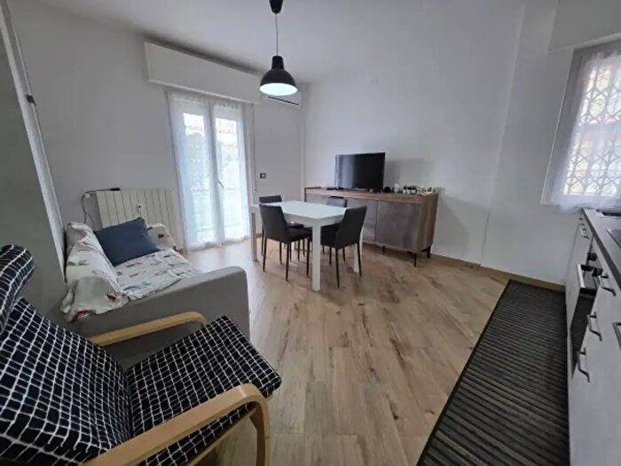 Appartamento bilocale in vendita in Viale Riviera, Pietra Ligure