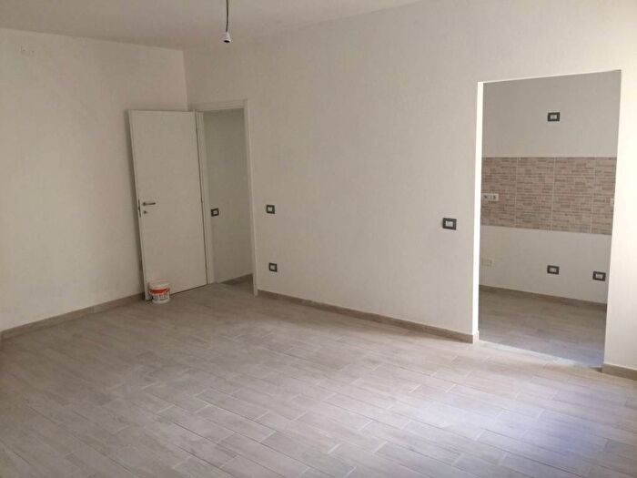 Appartamento trilocale in affitto in Via San Rocco, Villanova, Cagliari