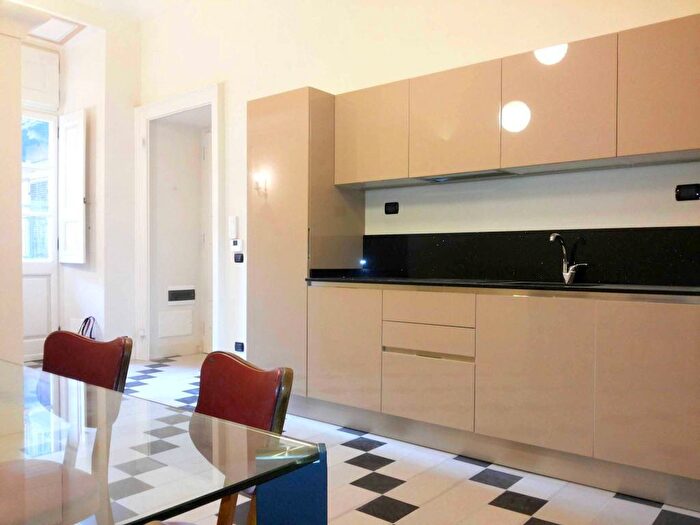Appartamento bilocale in affitto in Via Sant'Anselmo, San Salvario Baretti, Torino